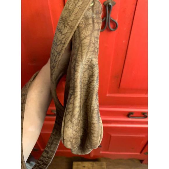 Concealed Carry Textured Brown Leather Purse Elephant Dangle Shoulder Bag EUC - Picture 5 of 6